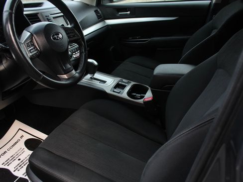 Used 2014 Subaru Outback 2.5i Premium image 11