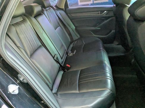 Used 2018 Honda Accord Touring image 24