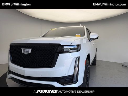 Used 2024 Cadillac Escalade Sport Platinum w/ LPO, ONYX Package AWD/4WD image 1