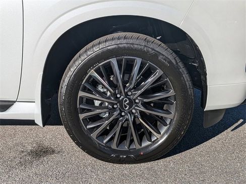 New 2026 INFINITI QX80 Autograph w/ Premium Cargo Package image 11