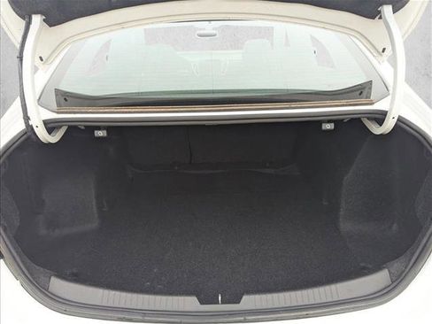 Used 2024 Chevrolet Malibu LT FWD image 6