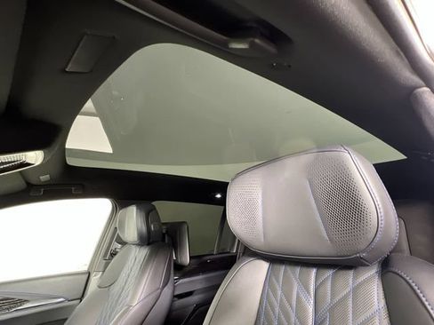 Used 2025 Cadillac Escalade IQ Luxury 1 AWD/4WD image 18