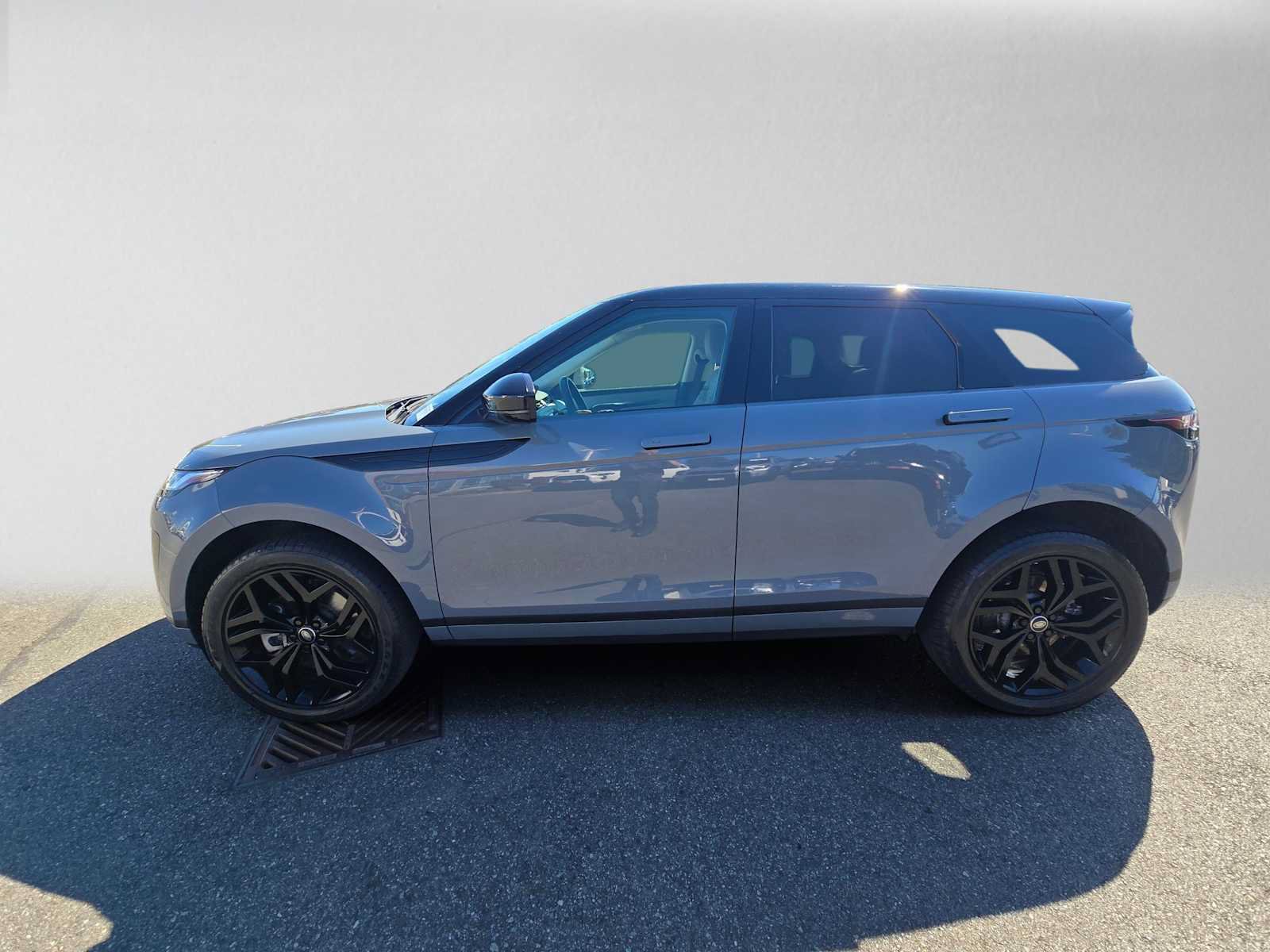Used 2023 Land Rover Range Rover Evoque S AWD/4WD image 6