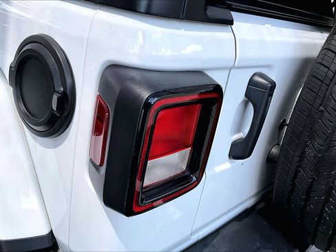 Used 2021 Jeep Wrangler Sport AWD/4WD image 29