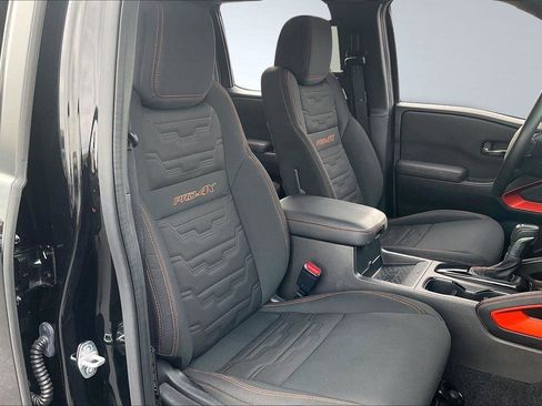 Used 2024 Nissan Frontier PRO-4X w/ Pro Convenience Package image 7