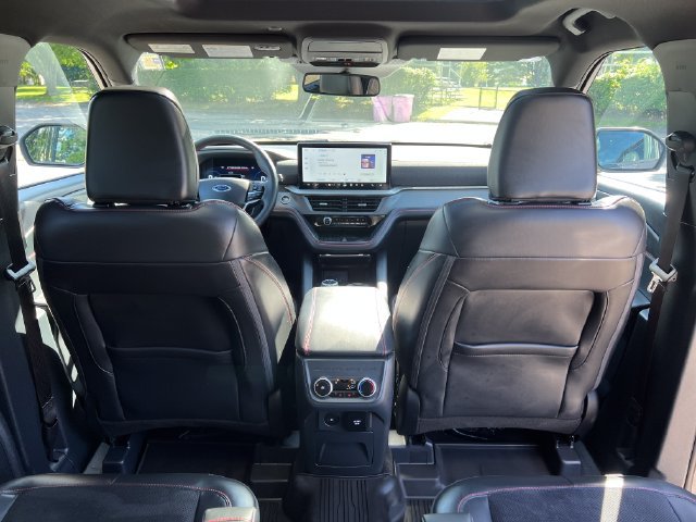 Used 2025 Ford Explorer ST AWD/4WD image 35