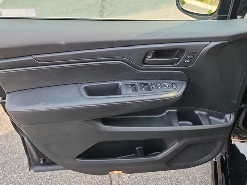 Certified 2023 Honda Odyssey Sport image 12