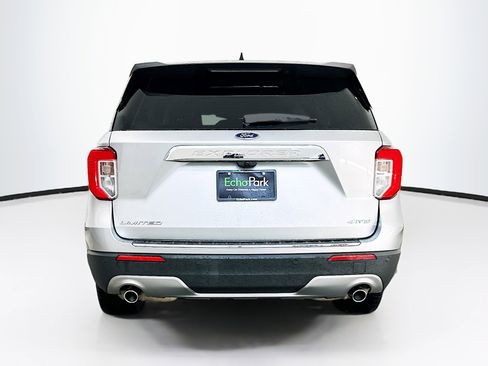 Used 2021 Ford Explorer Limited w/ Equipment Group 301A AWD/4WD image 7