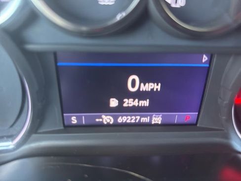 Used 2021 Chevrolet Silverado 1500 LTZ AWD/4WD image 18