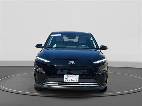 Used 2023 Hyundai Kona SE w/ Cargo Package FWD image 2