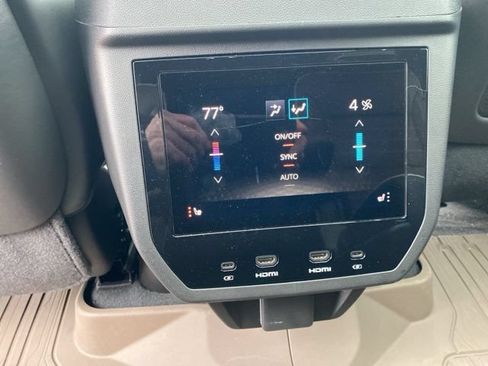 Used 2025 GMC Yukon XL Denali Ultimate w/ LPO, Floor Liner Package AWD/4WD image 33