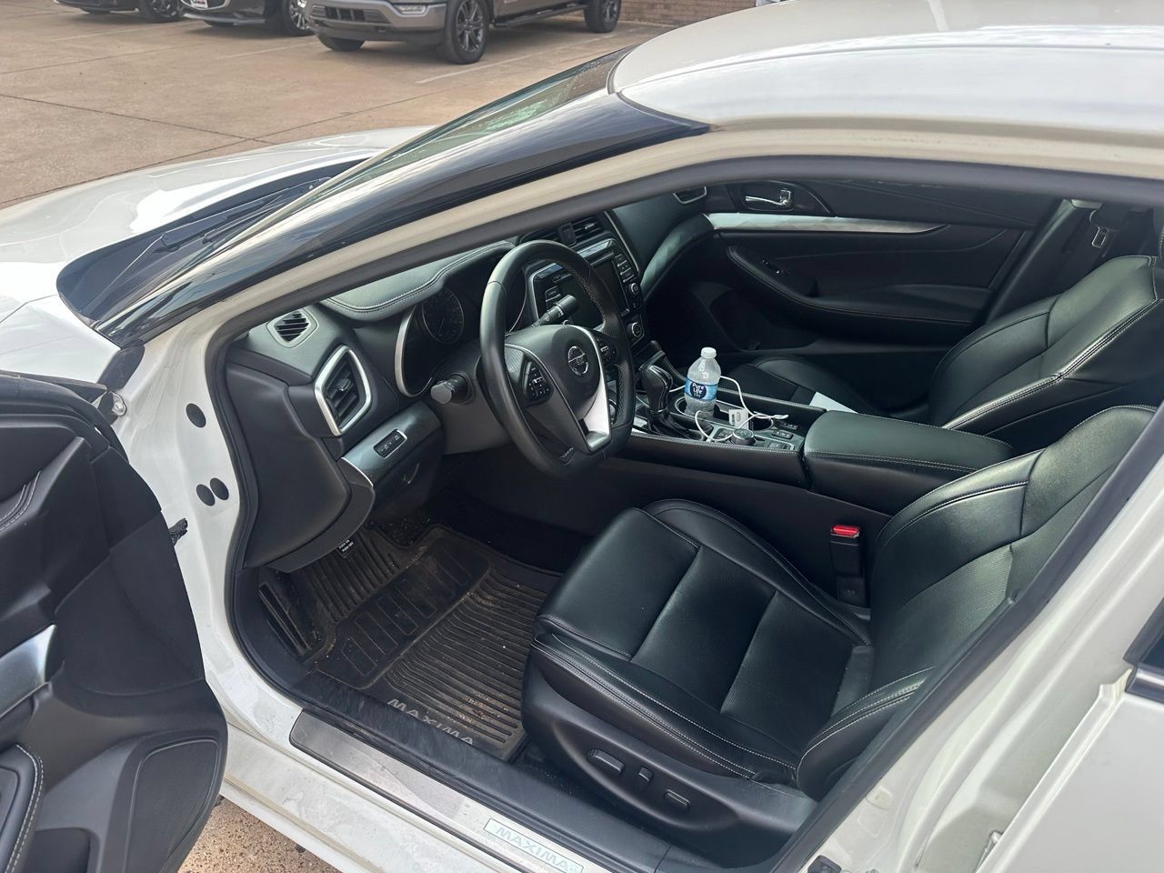 Used 2019 Nissan Maxima 3.5 SV w/ Floor Mat Group FWD image 3
