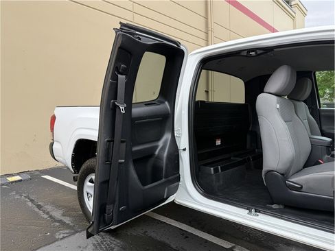 Used 2022 Toyota Tacoma SR RWD image 25