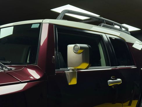 Used 2007 Toyota FJ Cruiser 4WD image 9