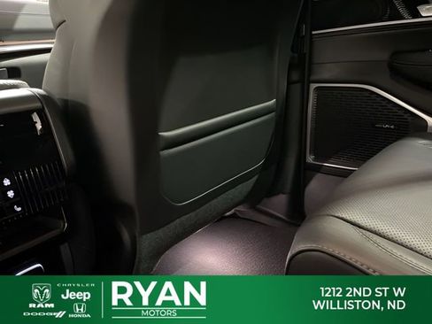 New 2026 Jeep Grand Wagoneer L Limited AWD/4WD image 73