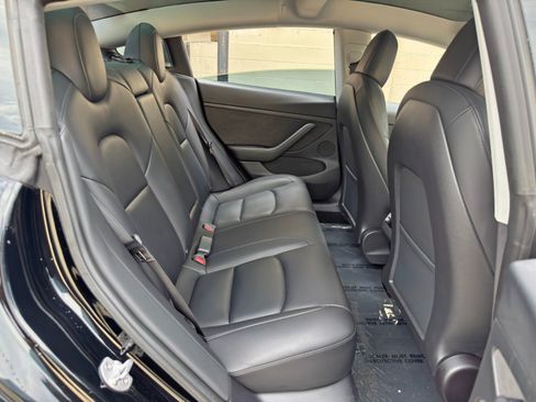 Used 2022 Tesla Model 3 RWD image 37