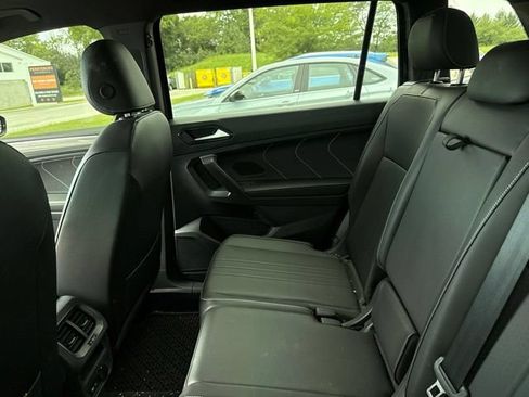 Used 2023 Volkswagen Tiguan SE R-Line FWD image 12