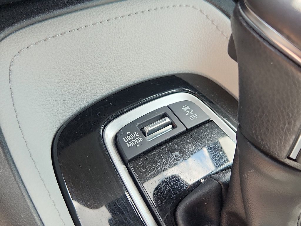 Used 2024 Toyota Corolla SE FWD image 25