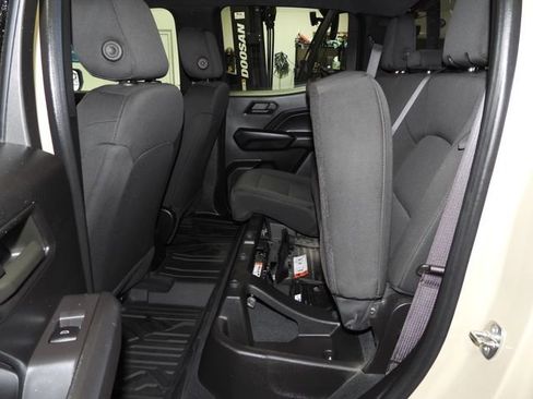 Used 2023 Chevrolet Colorado W/T w/ WT Convenience Package II image 34