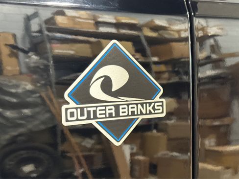 Used 2022 Ford Bronco Outer Banks AWD/4WD image 14