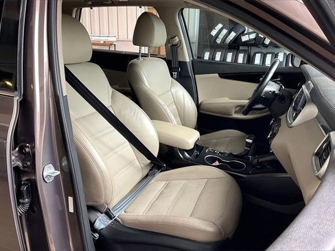 Used 2019 Kia Sorento EX w/ EX Touring Package image 23