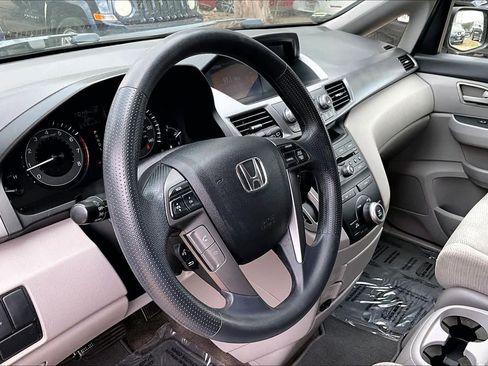 Used 2013 Honda Odyssey EX image 17