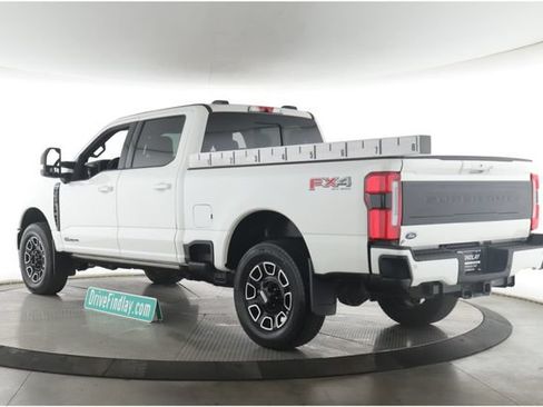 Used 2026 Ford F250 Platinum AWD/4WD image 8