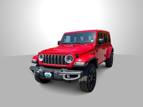 Used 2025 Jeep Wrangler Unlimited Sahara w/ Safety Group AWD/4WD image 1