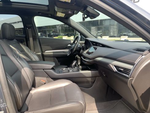 Used 2019 Cadillac XT4 Premium Luxury w/ Technology Package FWD image 35