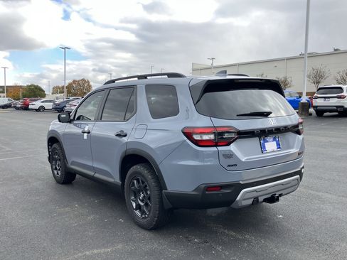 New 2025 Honda Pilot TrailSport image 7