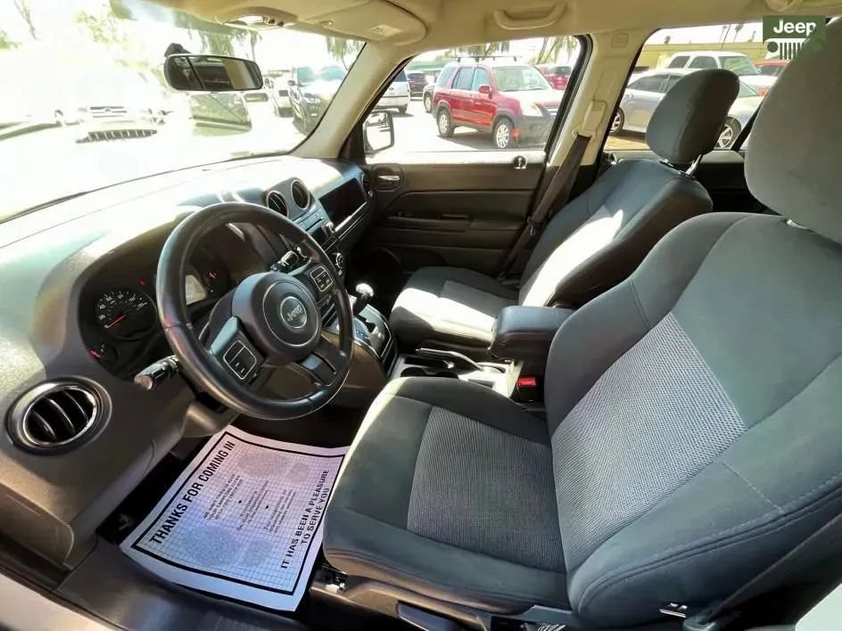 Used 2012 Jeep Patriot Latitude FWD image 9