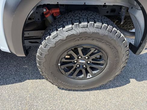 Used 2025 Ford F150 Raptor AWD/4WD image 9