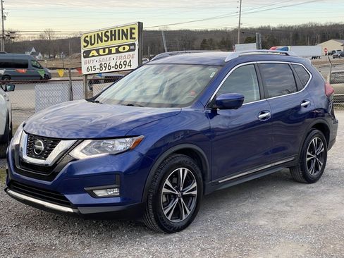 Used 2018 Nissan Rogue SL image 2