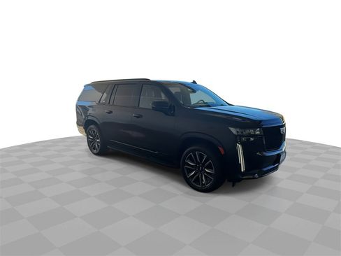 Used 2023 Cadillac Escalade ESV Sport Platinum image 2