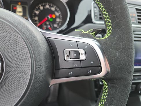 Used 2017 Volkswagen Jetta GLI image 17