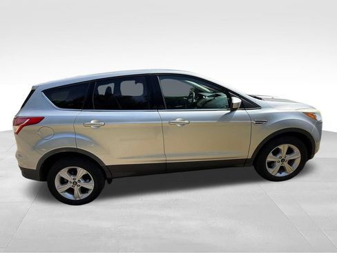 Used 2016 Ford Escape SE FWD image 7