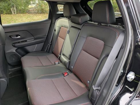 New 2026 Nissan Kicks SR w/ Cold Weather Package FWD image 22