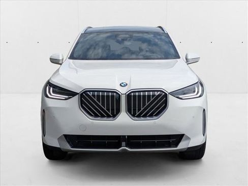 Used 2025 BMW X3 xDrive30i image 5