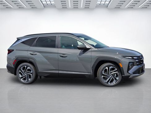 New 2026 Hyundai Tucson SEL Plus FWD image 3