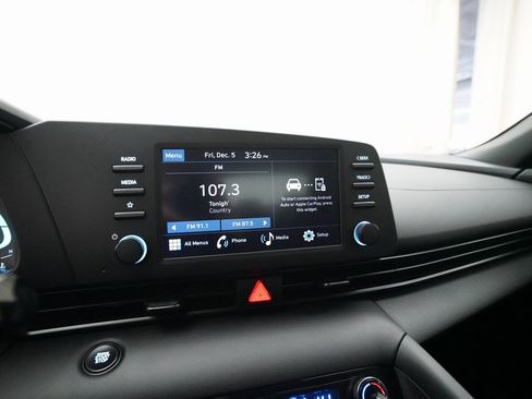 Used 2025 Hyundai Elantra Sport image 6