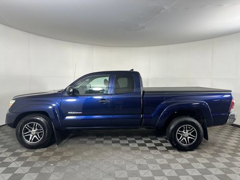Used 2012 Toyota Tacoma 4x4 Access Cab V6 w/ SR5 Pkg image 2