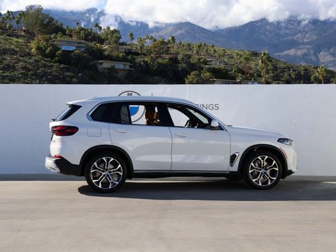 New 2026 BMW X5 sDrive40i image 7
