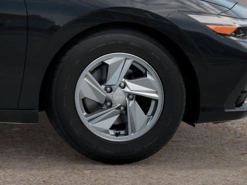 New 2026 Hyundai Elantra SE FWD image 8