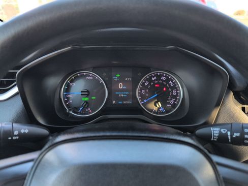 Used 2019 Toyota RAV4 XLE image 24