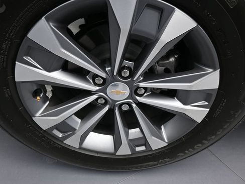 Used 2026 Chevrolet Equinox LT FWD image 42