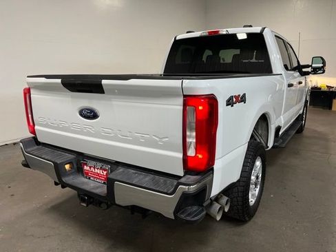 Used 2025 Ford F250 XLT AWD/4WD image 3