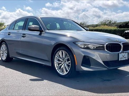 Certified 2024 BMW 330i Sedan RWD image 2