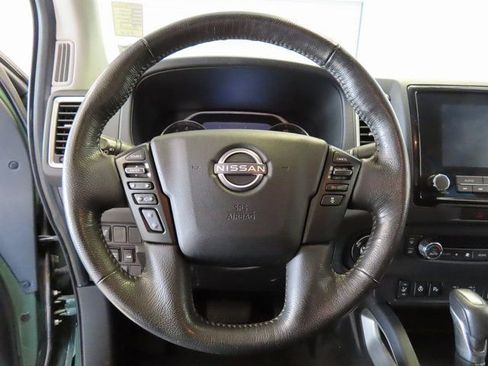 Used 2022 Nissan Frontier SV image 8