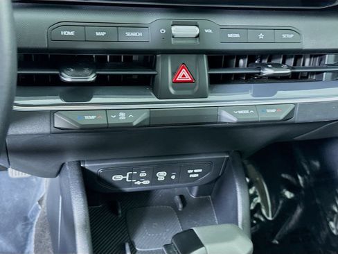 Certified 2025 Kia K4 EX FWD image 10
