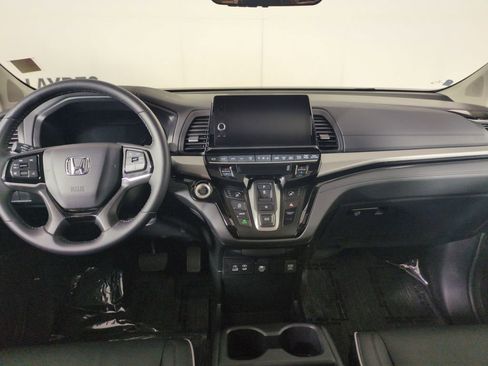 Certified 2025 Honda Odyssey Touring image 16